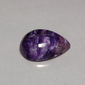 Charoïte violet naturelle en forme de poire, 7,30 ct, opaque