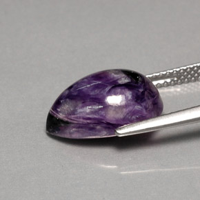 Charoïte violet naturelle en forme de poire, 5,63 ct, opaque