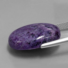 Charoïte violet naturelle coupe ovale, 28,97 ct, opaque