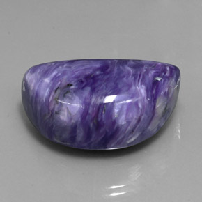 Charoïte violet naturelle forme fantaisie, 60,66 ct, opaque