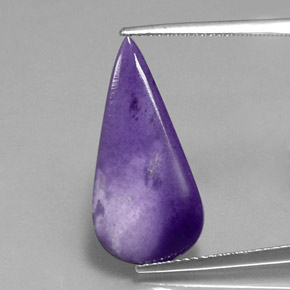 Charoïte violet naturelle en forme de poire, 5,81 ct, opaque