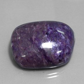 Charoïte violet naturelle forme fantaisie, 82,05 ct, opaque