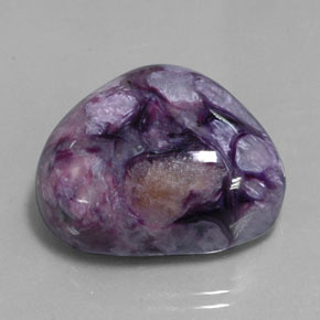 Charoïte violet naturelle forme fantaisie, 43,55 ct, opaque