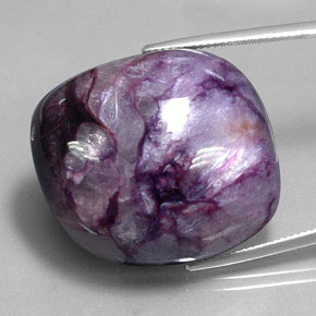 Charoïte Violet naturelle Forme fantaisie, 73.87 ct, Opaque