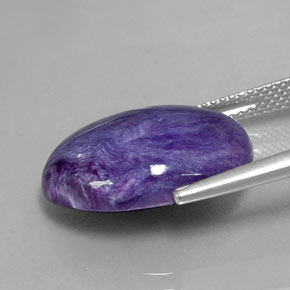 Charoïte violet naturelle coupe ovale, 9,25 ct, opaque