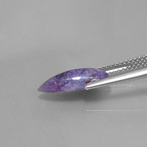 Charoïte violet naturelle en forme de poire, 1,73 ct, opaque