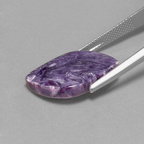 Charoïte violet naturelle forme fantaisie, 9,50 ct, opaque