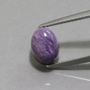 Charoïte violet naturelle coupe ovale, 2,00 ct, opaque