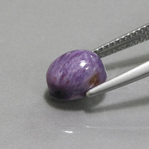 Charoïte violet naturelle coupe ovale, 2,00 ct, opaque