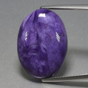 Charoïte Violet naturelle Coupe ovale, 15.70 ct, Opaque