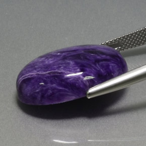 Charoïte Violet naturelle Coupe ovale, 17.06 ct, Opaque
