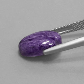 Charoïte violet naturelle coupe ovale, 4,77 ct, opaque