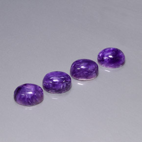 Achetez naturel ct Violet Charoïte gems, Coupe ovale, En provenance Russie chez GemSelect. En stock, livraison internationale!