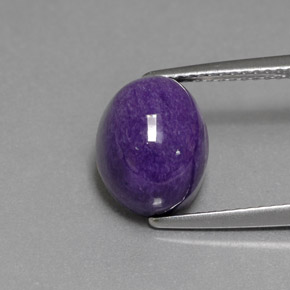 Charoïte violet naturelle coupe ovale, 4,31 ct, opaque
