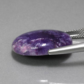 Charoïte Violet naturelle Coupe ovale, 12.62 ct, Opaque