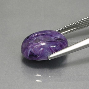 Charoïte violet naturelle coupe ovale, 4,70 ct, opaque