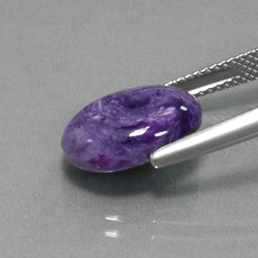 Charoïte violet naturelle coupe ovale, 5,03 ct, opaque