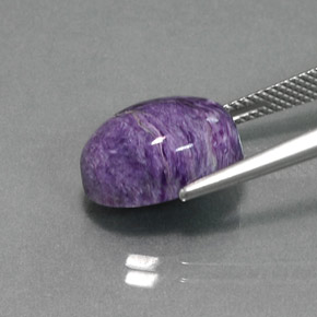 Charoïte violet naturelle coupe ovale, 7,53 ct, opaque