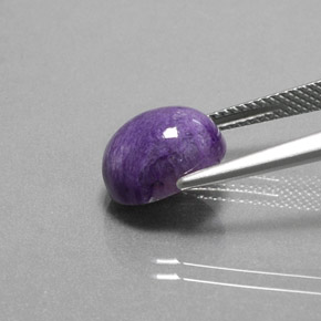 Charoïte Violet naturelle Coupe ovale, 4.20 ct, Opaque
