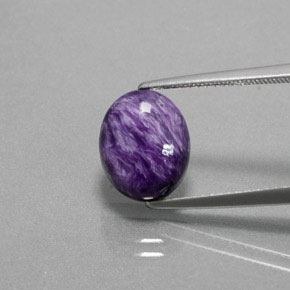 Charoïte violet naturelle coupe ovale, 3,35 ct, opaque