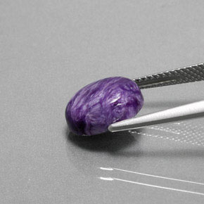 Charoïte violet naturelle coupe ovale, 3,35 ct, opaque