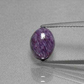 Charoïte violet naturelle coupe ovale, 2,10 ct, opaque