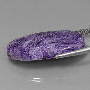 Charoïte violet naturelle coupe ovale, 52,34 ct, opaque