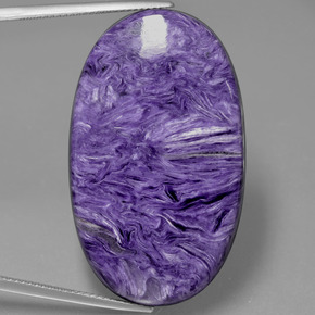 Charoïte violet naturelle coupe ovale, 53,84 ct, opaque