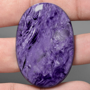 Charoïte Violet naturelle Coupe ovale, 84.93 ct, Opaque