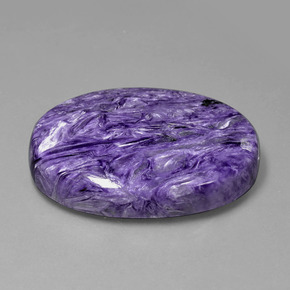 Charoïte violet naturelle coupe ovale, 107,30 ct, opaque