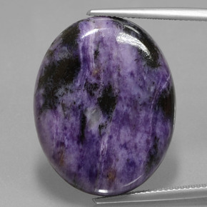 Charoïte violet naturelle coupe ovale, 31,77 ct, opaque