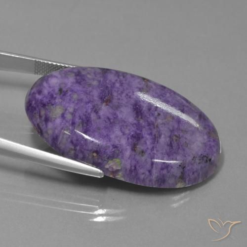Charoïte Violet pourpre velours naturelle ovale, 62.41 ct, Opaque