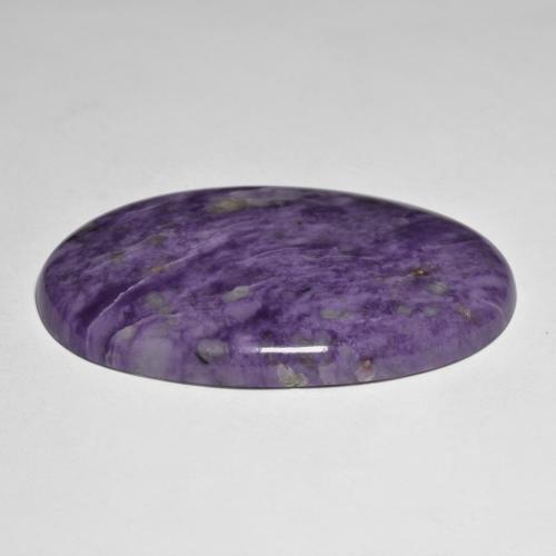 Charoïte violet naturelle coupe ovale, 72,93 ct, opaque
