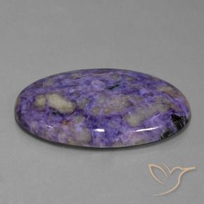 Charoïte Violet moyen naturelle ovale, 71.35 ct, Opaque