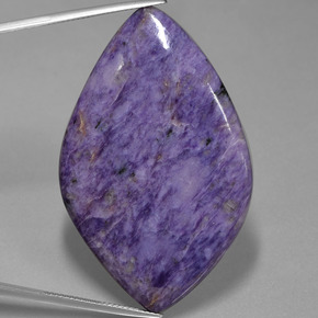 Charoïte violet naturelle forme fantaisie, 69,68 ct, opaque