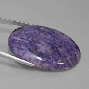 Charoïte violet naturelle coupe ovale, 108,93 ct, opaque