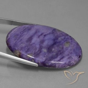 Charoïte Violet moyen naturelle ovale, 71.34 ct, Opaque