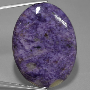Charoïte violet naturelle coupe ovale, 83,59 ct, opaque