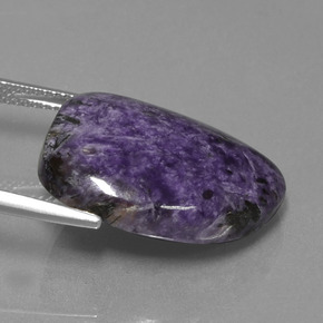 Charoïte violet naturelle forme fantaisie, 17,13 ct, opaque