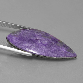 Charoïte violet naturelle forme fantaisie, 12,93 ct, opaque