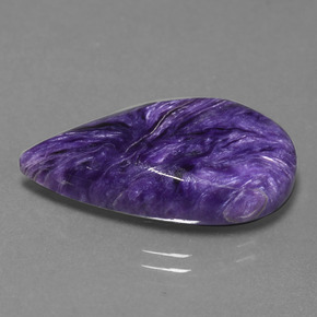 Charoïte violet naturelle en forme de poire, 15,63 ct, opaque