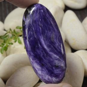 Charoïte violet naturelle coupe ovale, 58,79 ct, opaque