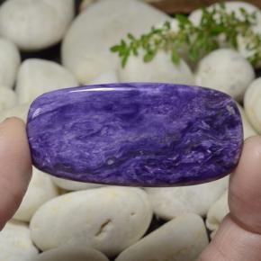 Charoïte violet naturelle coupe coussin, 43,82 ct, opaque
