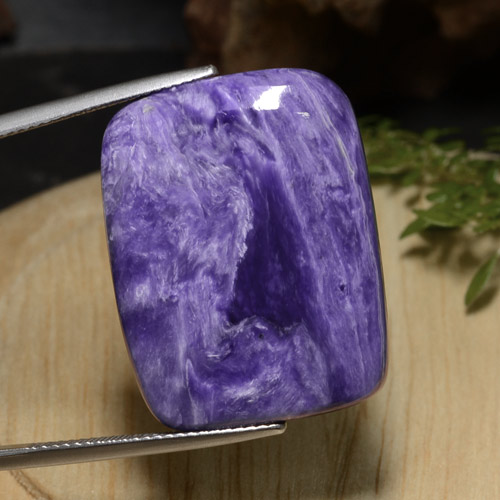 Charoïte Violet intense naturelle Coupe coussin, 29.36 ct, Opaque
