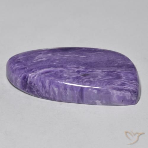Charoïte Violet moyen naturelle Fantaisie, 46.54 ct, Opaque