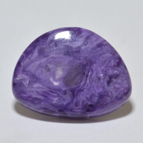 Charoïte violet naturelle forme fantaisie, 9,66 ct, opaque