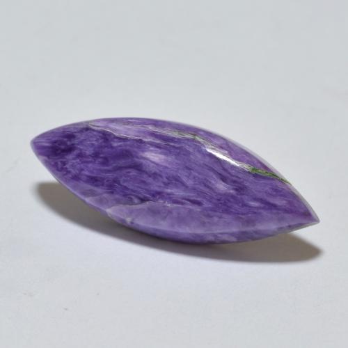 Charoïte violet foncé naturelle marquise, 5,45 ct, opaque