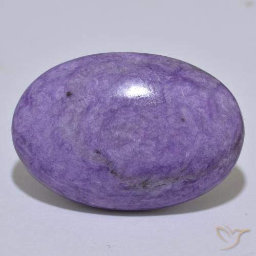 Charoïte Violet moyen naturelle ovale, 34.16 ct, Opaque