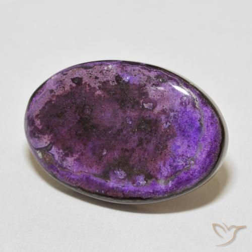 Charoïte Medium Dark-Violet naturelle ovale, 20.25 ct, Opaque