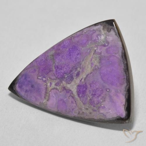 Charoïte Violet foncé naturelle Trillion, 14.82 ct, Opaque